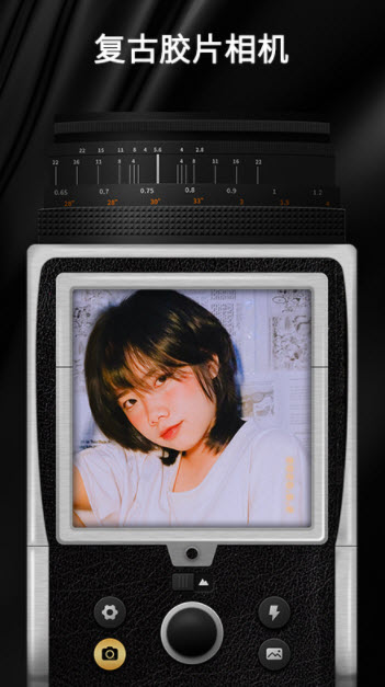 1632467695860684.jpg 复古胶片相机